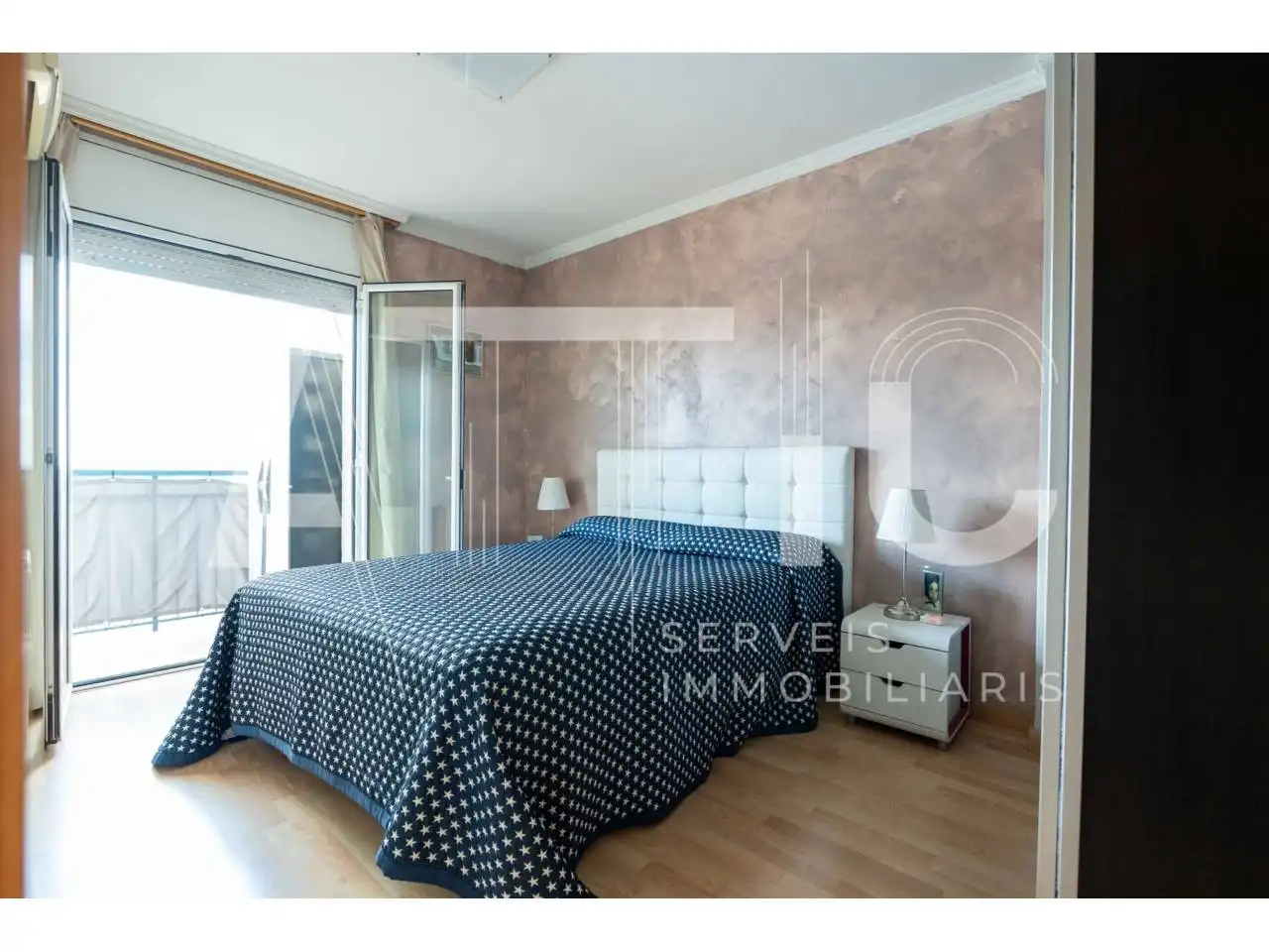 Habitación de Piso en venta en Sabadell con Aire acondicionado, Calefacción y Parquet