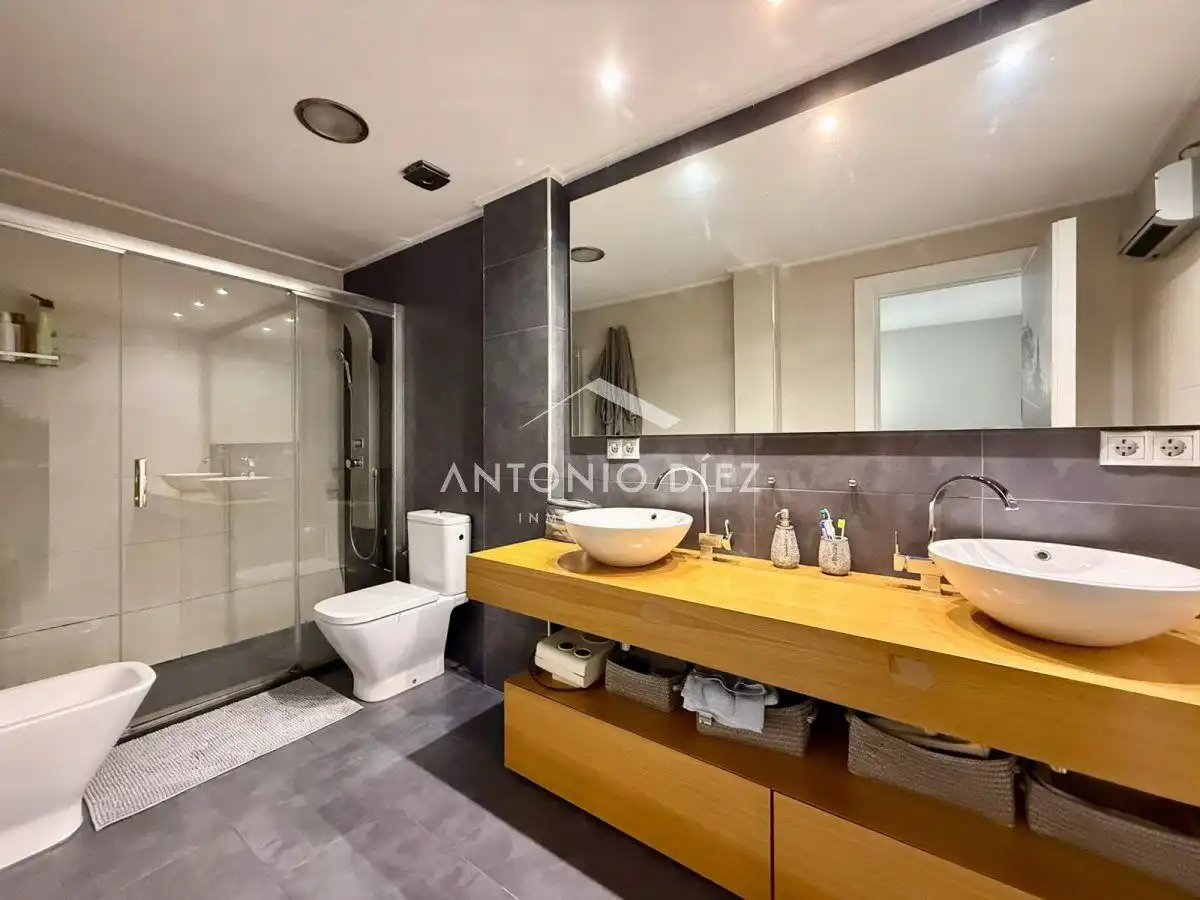 Detached homes for sale in La Serranica - Sagrado Corazón