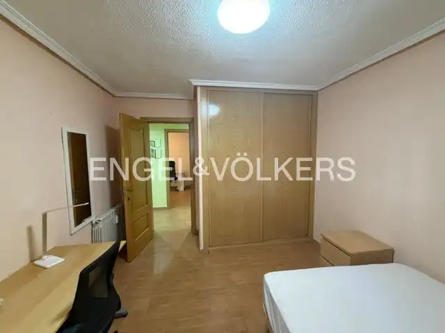 Flat for rent in Madrid  with Heating, Parquet flooring and Furnished