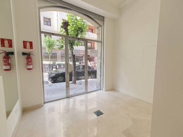 Local comercial en Venta en Licencido Poza en Zona Indautxu