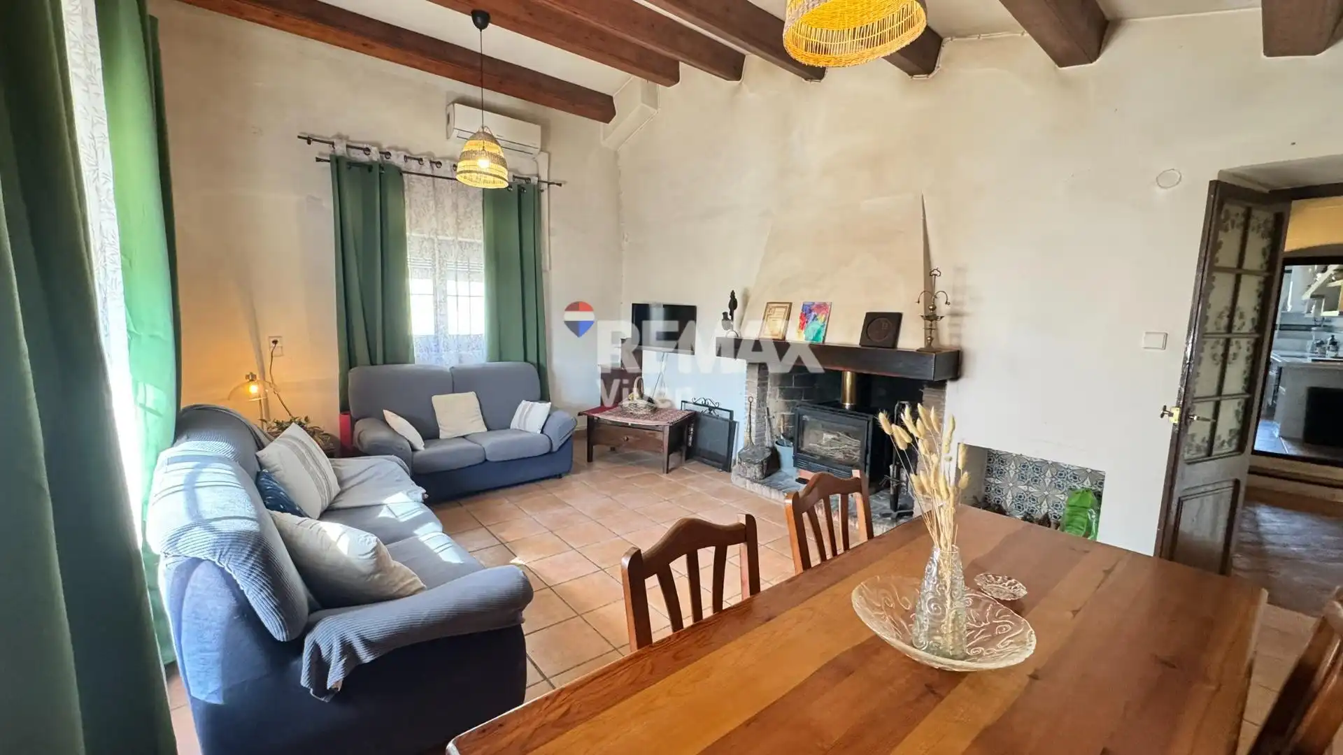Sala d'estar de Finca rústica en venda en Zaragoza amb Aire condicionat, Calefacció i Jardí privat