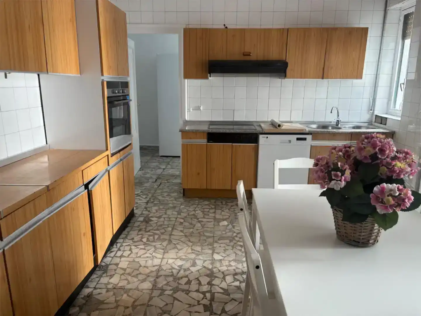 Cuina de Pis de lloguer en Ávila amb Parquet, Moblat i Balcó