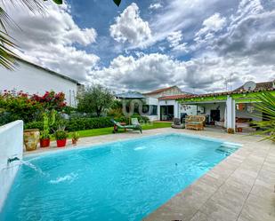 Swimming pool of House or chalet for sale in Granja de Torrehermosa  with Air Conditioner, Heating and Swimming Pool
