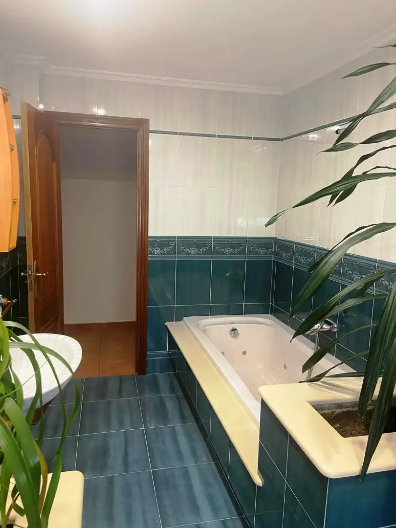 Bany de Casa o xalet de lloguer en Cangas  amb Calefacció, Jardí privat i Terrassa