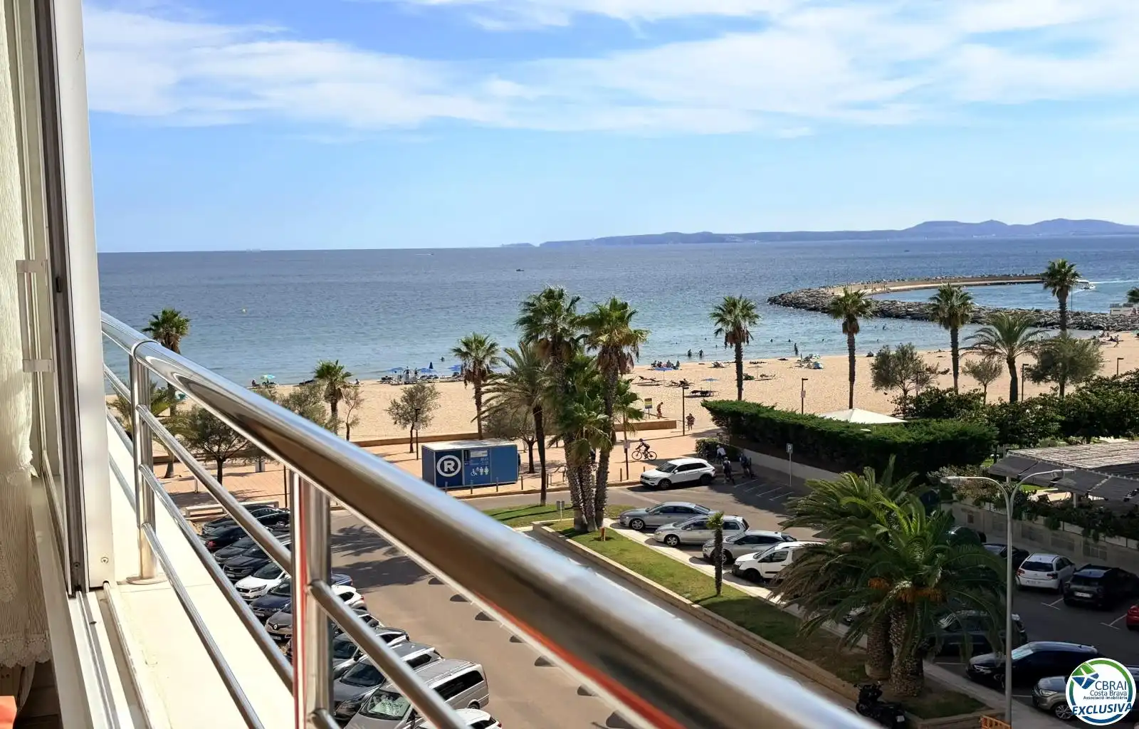 Flat with pool for sale in Avenida Gola De L Éstany 10