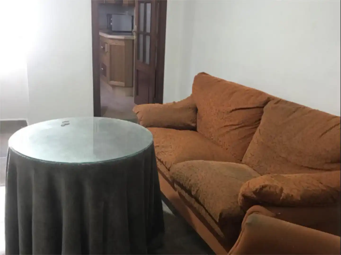 Sala d'estar de Casa adosada en venda en Rus amb Balcó