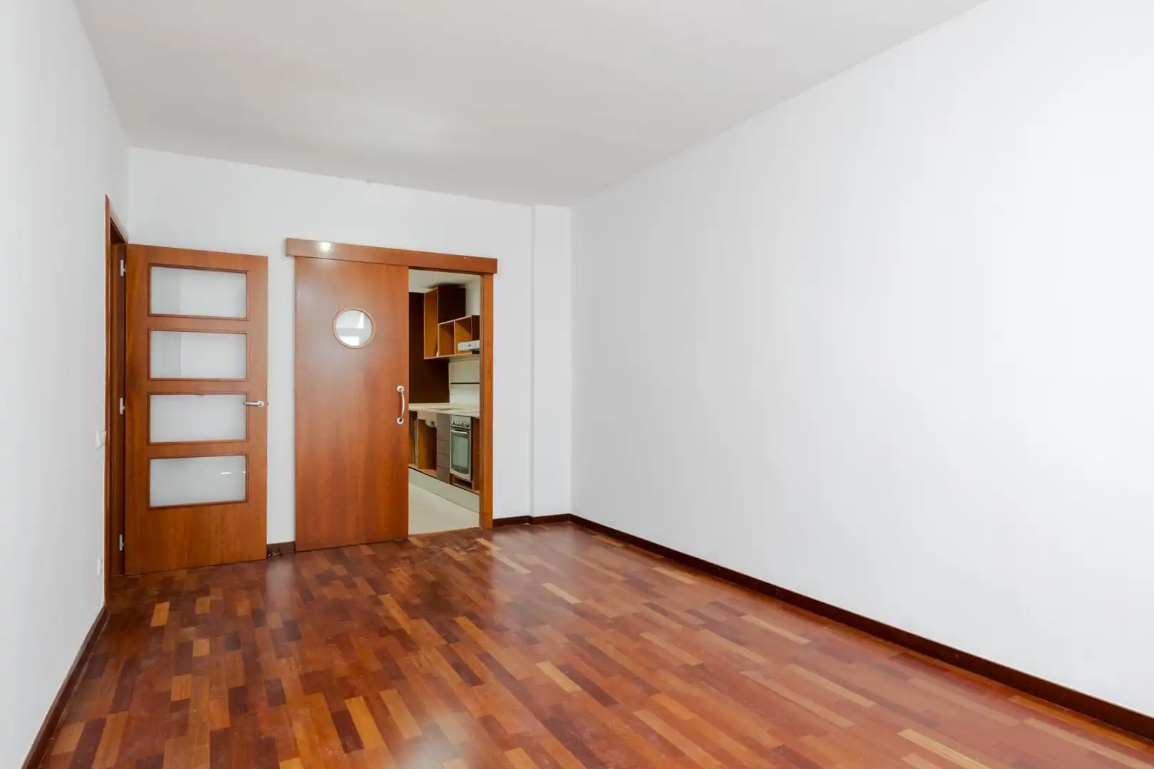 Habitación de Piso en venta en Esplugues de Llobregat con Balcón