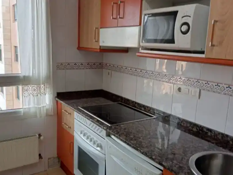 Kitchen of Flat for rent in Gijón 