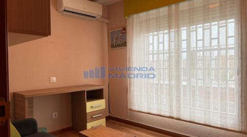 Foto 2 de Piso en venta en Carlos Sole, Portazgo, Madrid