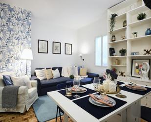 Sala d'estar de Apartament de lloguer en  Madrid Capital amb Aire condicionat