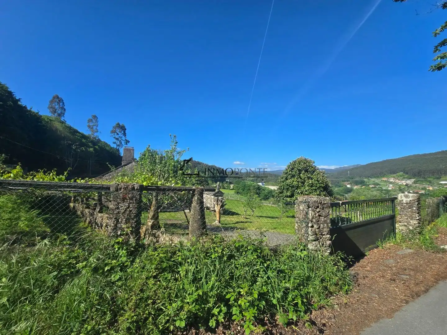 Jardí de Casa o xalet en venda en Pontevedra Capital  amb Jardí privat