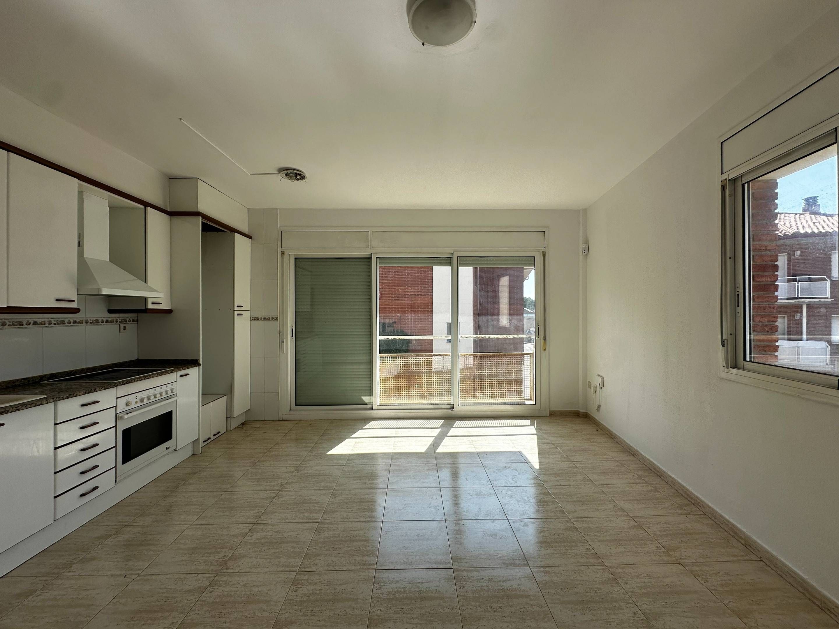 Cocina de Piso en venta en Olesa de Montserrat con Balcón