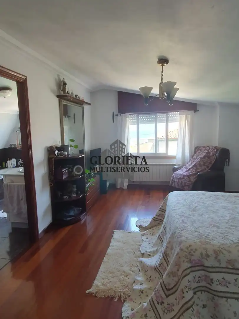 Bedroom of Houses for sale in Vigo   with Heating, Parquet flooring and Terrace