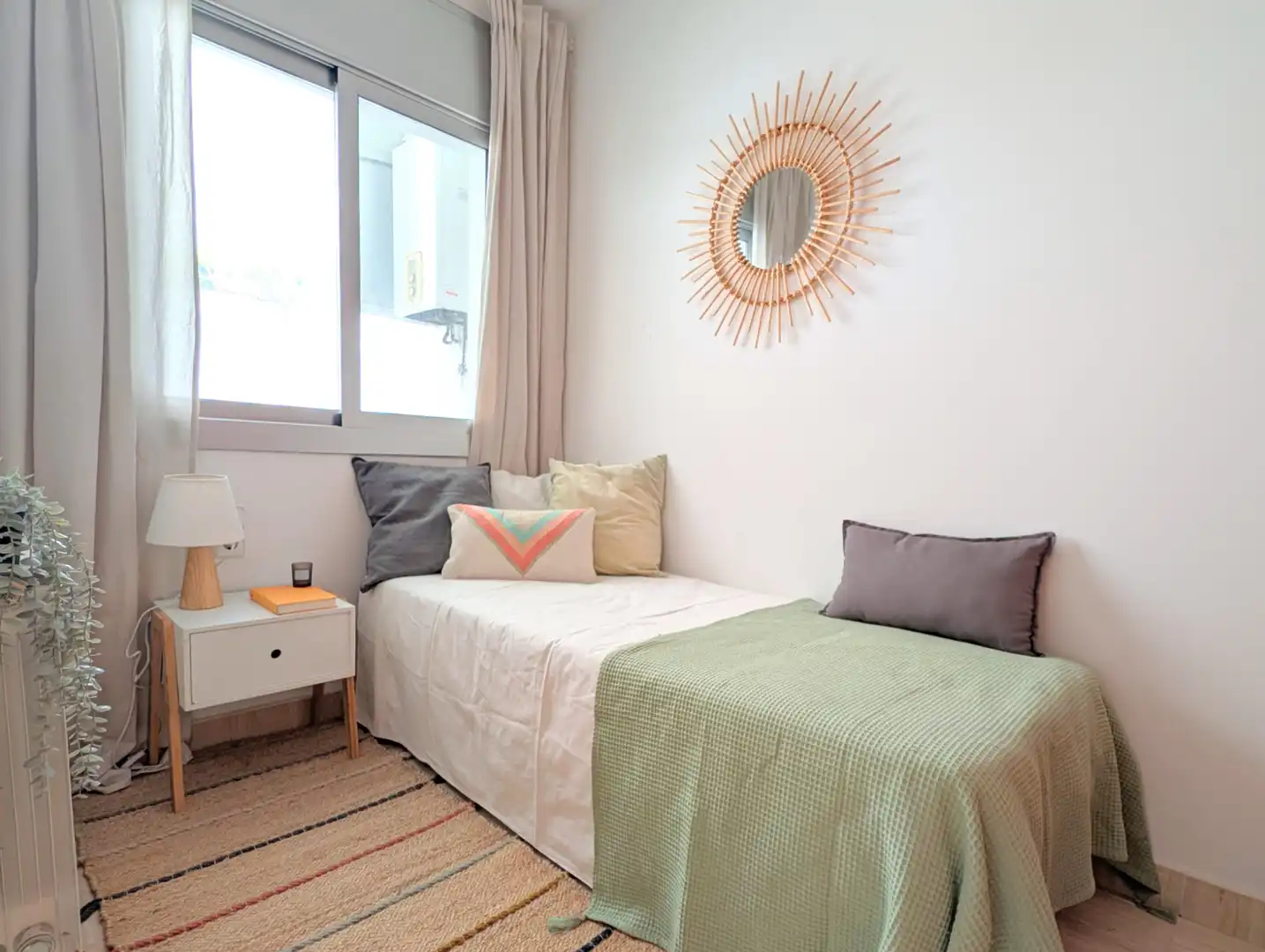 Schlafzimmer von Erdgeschoss zum Verkauf in Mataró mit Klimaanlage, Heizung und Terrasse