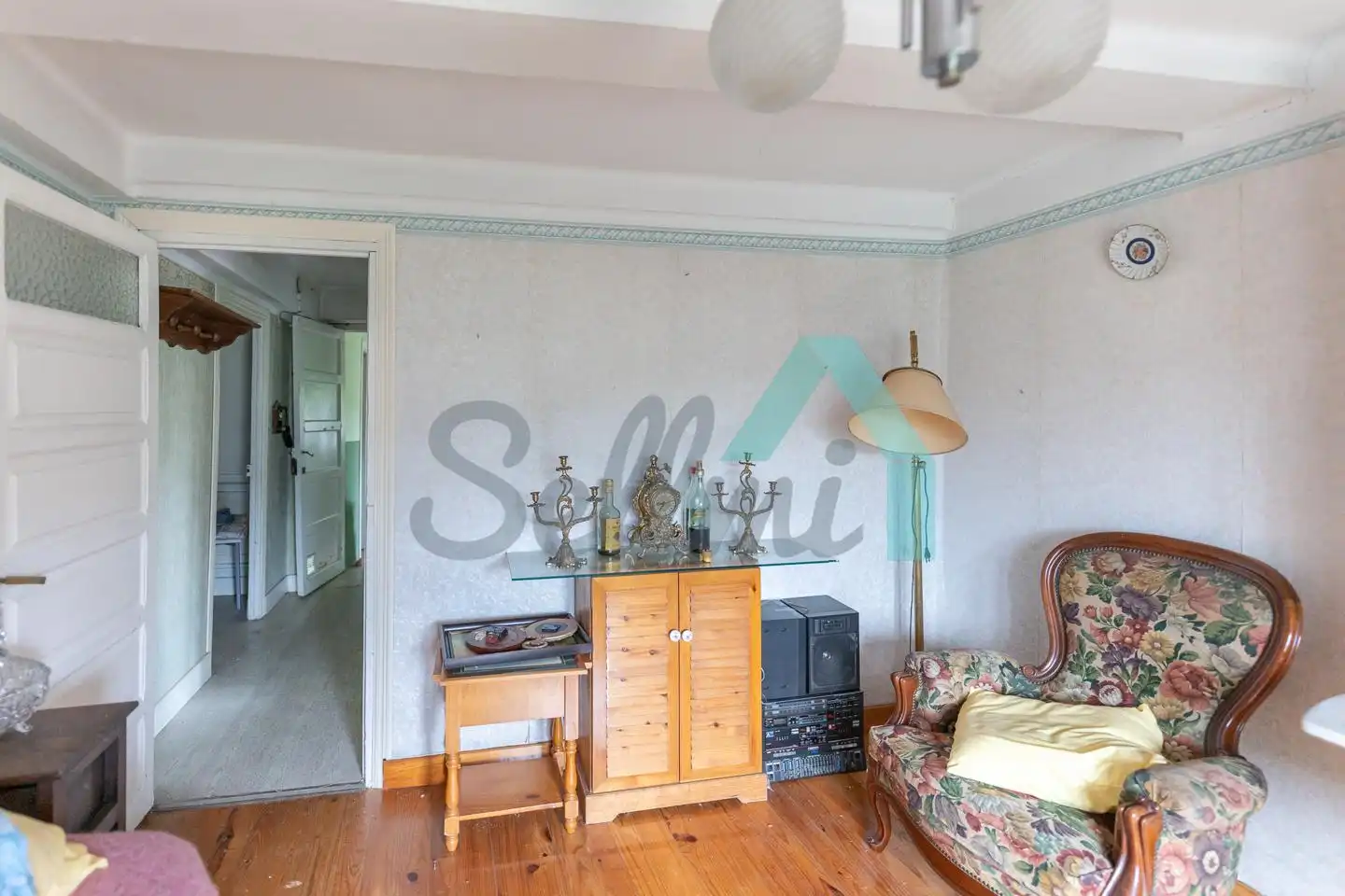 Sala d'estar de Casa adosada en venda en Langreo amb Calefacció, Jardí privat i Parquet