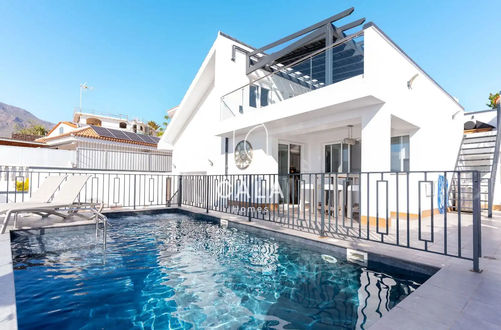 Vista exterior de Casa o chalet en venta en Adeje con Aire acondicionado, Calefacción y Terraza