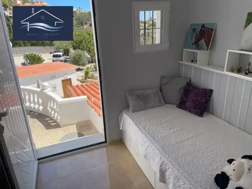Dormitori de Casa o xalet en venda en El Campello amb Aire condicionat, Calefacció i Jardí privat