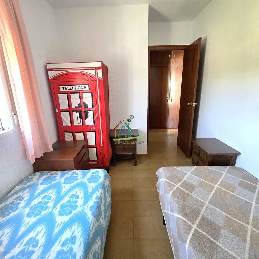 Habitación de Casa adosada en venta en Almonte con Aire acondicionado, Calefacción y Terraza