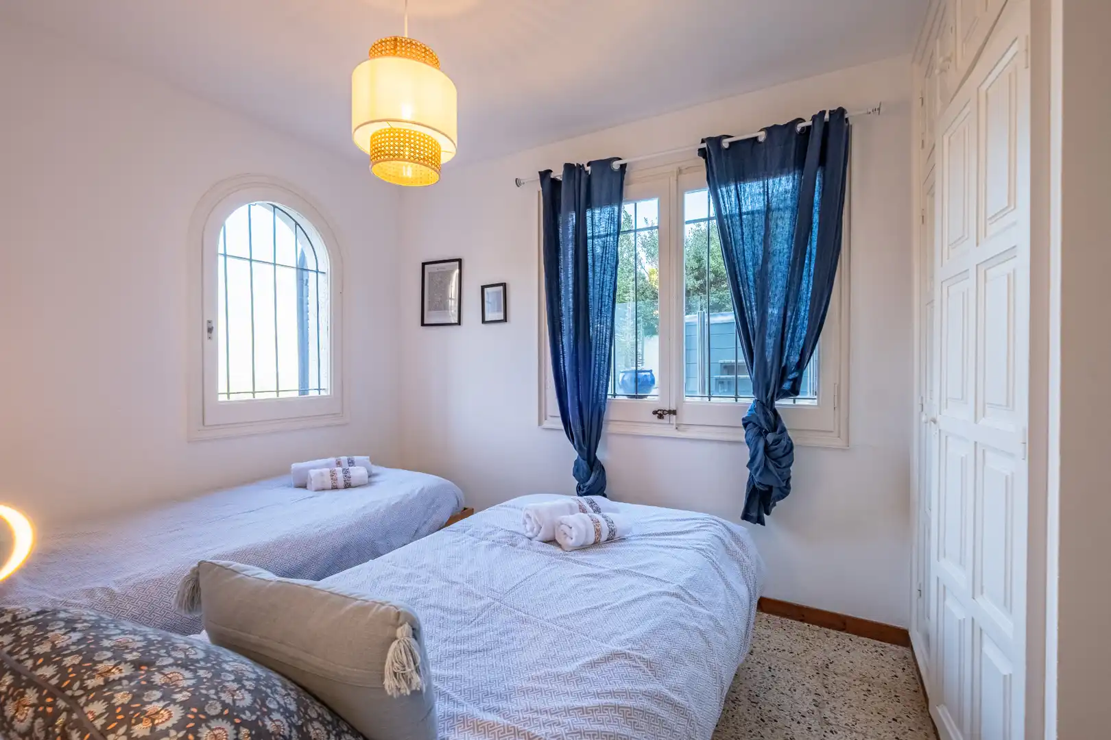 Schlafzimmer von Einfamilien-Reihenhaus zum Verkauf in Begur mit Klimaanlage, Heizung und Terrasse