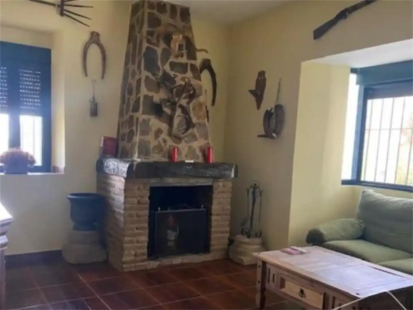 Sala d'estar de Finca rústica en venda en Zalamea de la Serena amb Aire condicionat, Jardí privat i Moblat