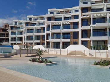 Apartament amb piscina en venda a Las Marinas / Les Marines