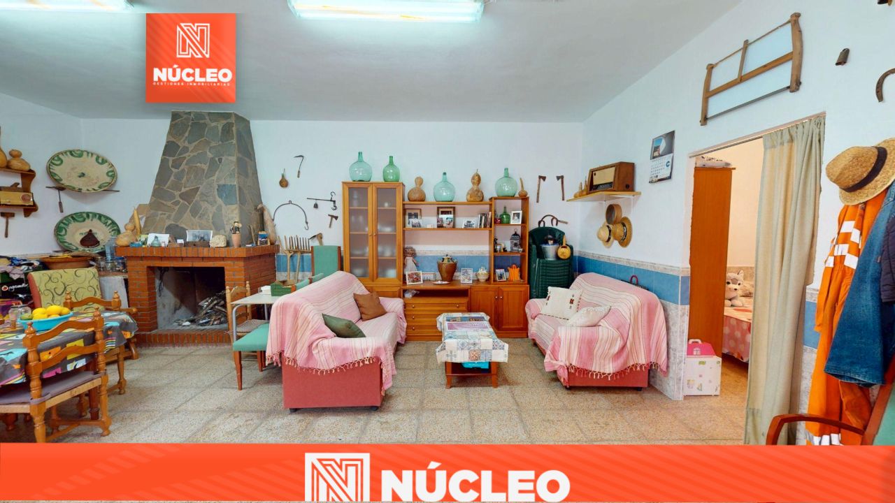 Wohnzimmer von Grundstücke zum verkauf in Alsodux