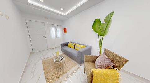 Photo 3 of Single-family semi-detached for sale in Calle Luis Francisco Espla, Zona Carrefour - Urbanizaciones, Torrevieja