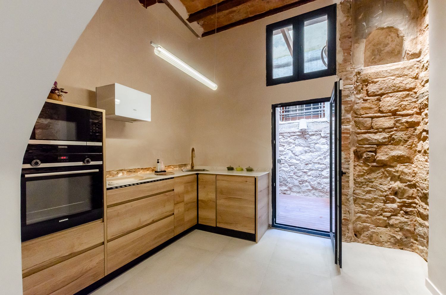 Cuina de Dúplex en venda en  Barcelona Capital amb Aire condicionat, Forn i Microones