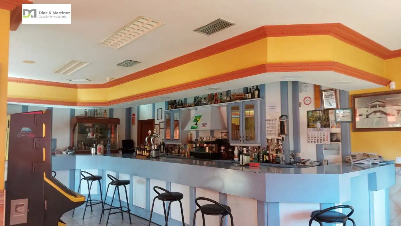 Local comercial en venda a La Robla, imagen 5