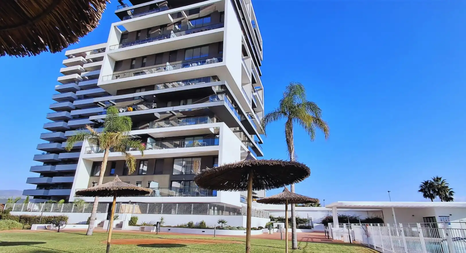 Vista exterior de Apartamento en venta en Calpe / Calp con Aire acondicionado, Jardín privado y Terraza