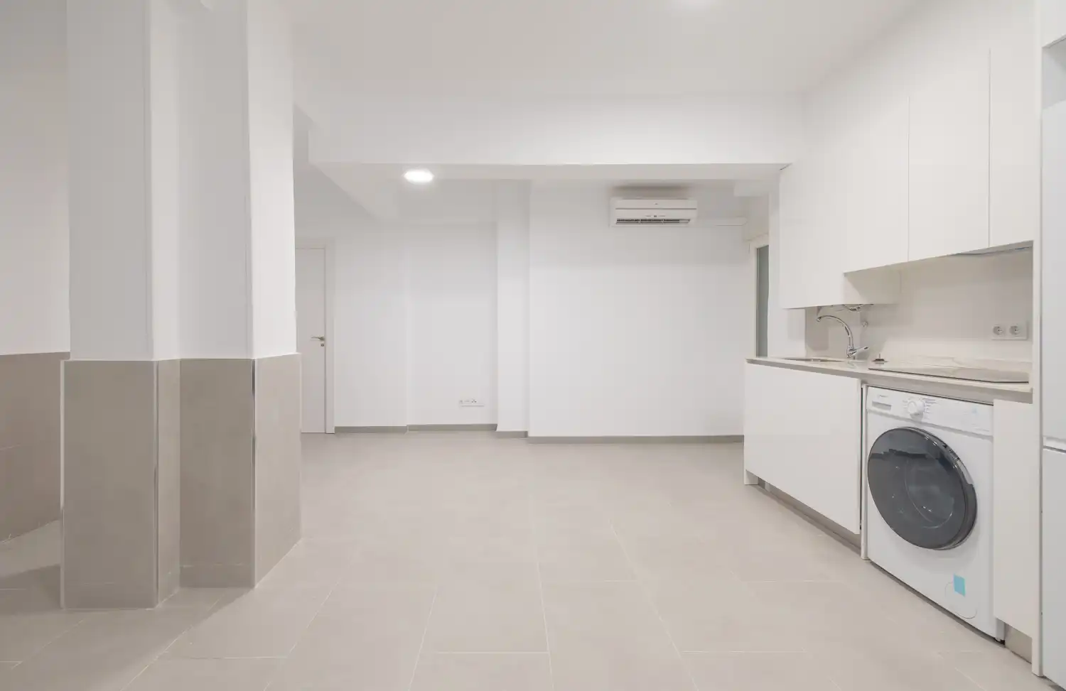 Kitchen of Study for sale in Madrid  with Air Conditioner
