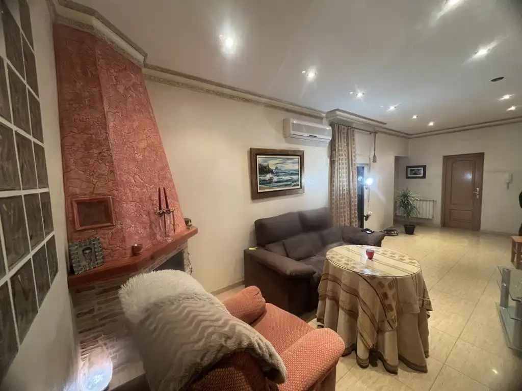 Sala d'estar de Casa adosada en venda en Cieza amb Aire condicionat, Calefacció i Terrassa