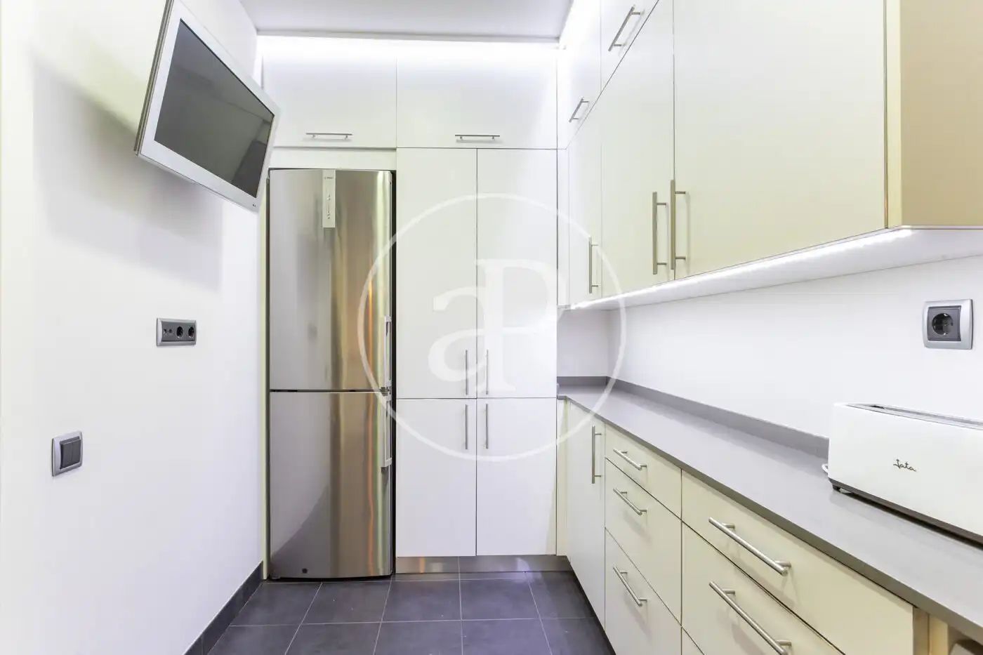Cocina de Piso de alquiler en Barcelona con Aire acondicionado, Calefacción y Amueblado