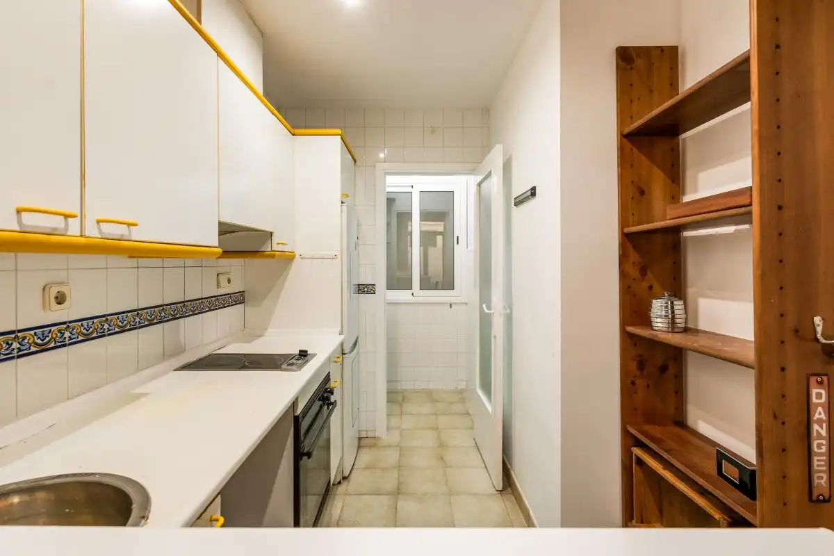 Cocina de Piso en venta en Barcelona con Calefacción, Terraza y Balcón