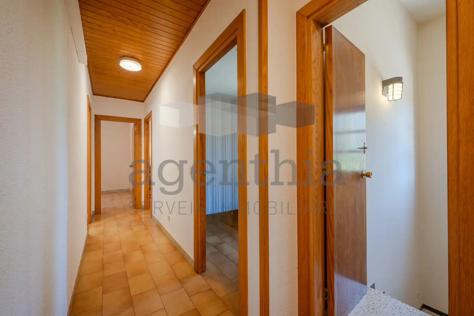 Houses for sale in Quart  with Air Conditioner, Heating and Terrace