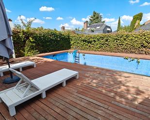 Piscina de Casa o xalet en venda en Pozuelo de Alarcón amb Aire condicionat