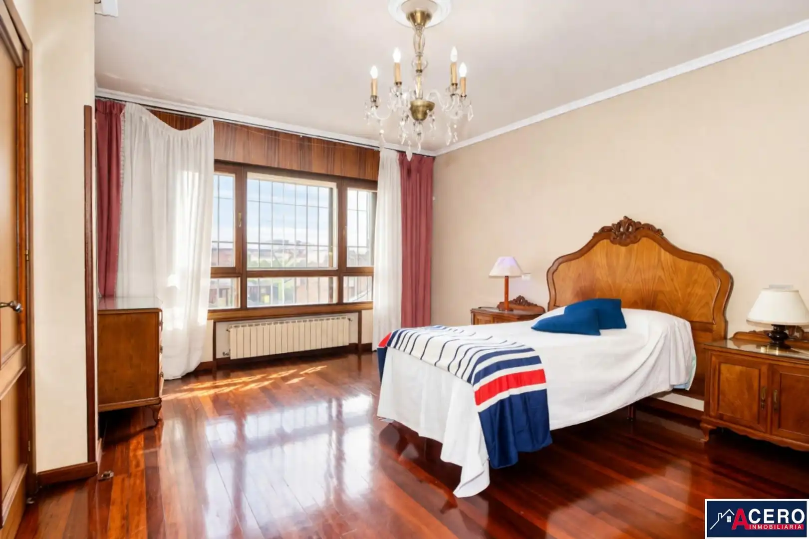 Schlafzimmer von Haus oder Chalet zum Verkauf in Camargo mit Privatgarten, Parkett und Schwimmbad