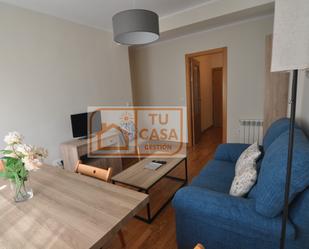 Living room of Flat to rent in Cáceres Capital  with Air Conditioner, Heating and Parquet flooring