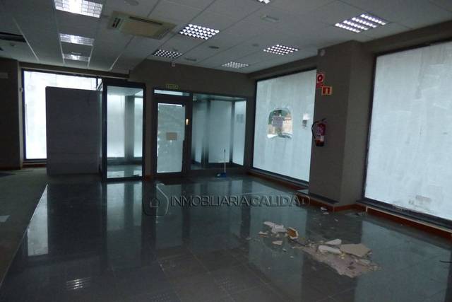Local comercial en Alquiler en El Carmen - Barrio Gimeno