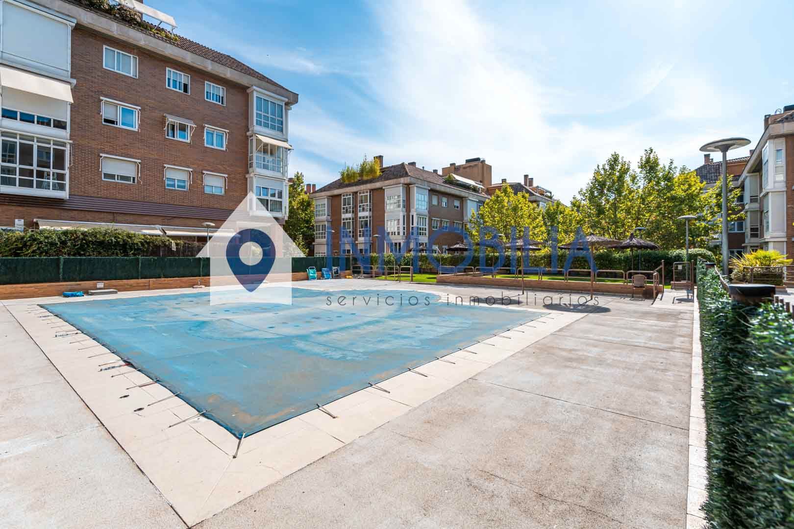 Exterior view of Flat for sale in  Madrid Capital  with Air Conditioner, Heating and Swimming Pool