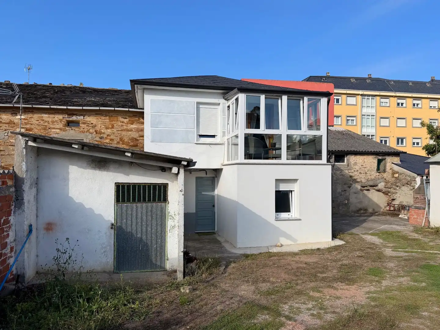 Vista exterior de Casa o xalet en venda en Foz amb Calefacció, Jardí privat i Terrassa