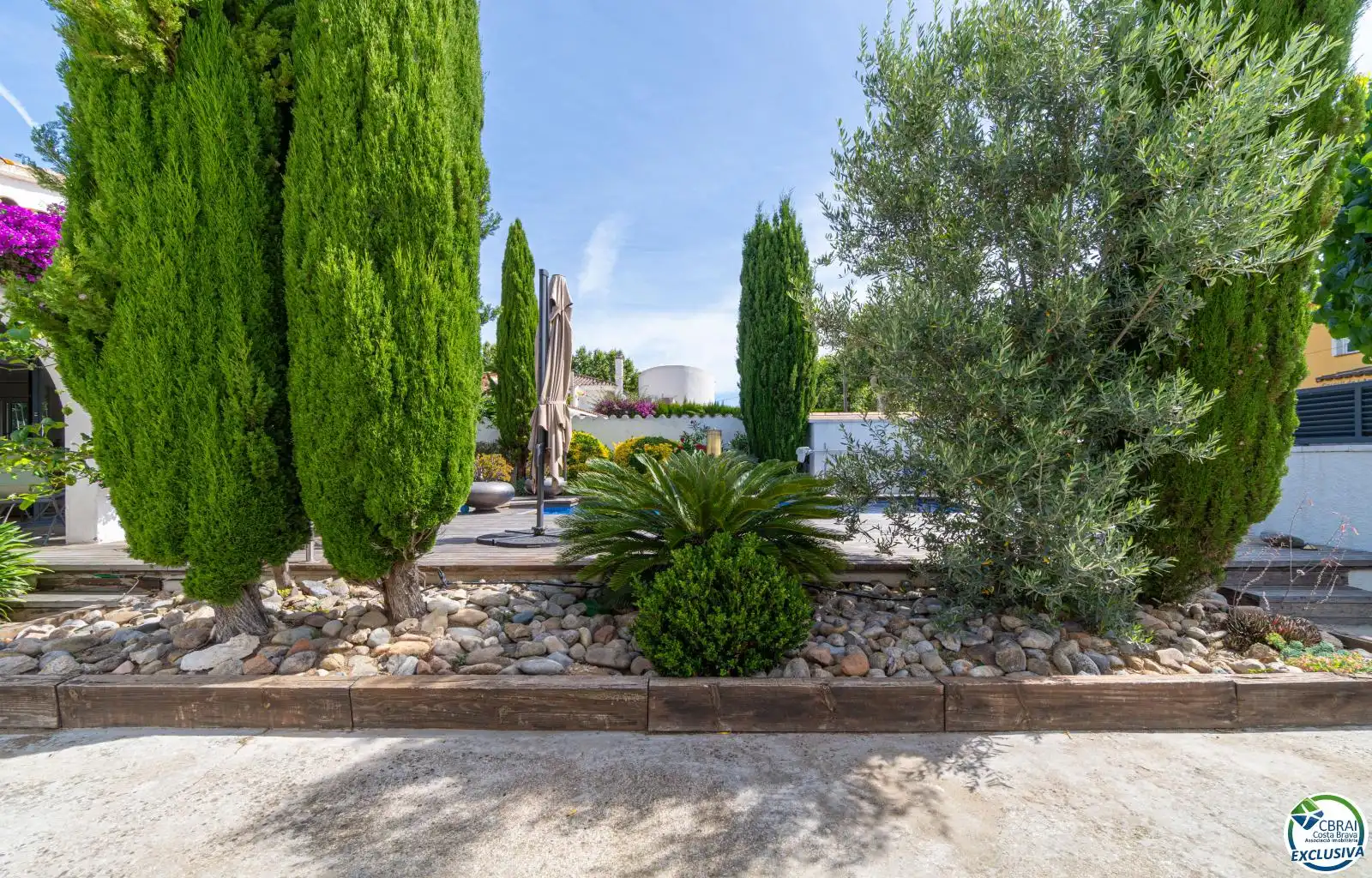 Jardí de Casa o xalet en venda en Empuriabrava amb Aire condicionat, Piscina i Moblat