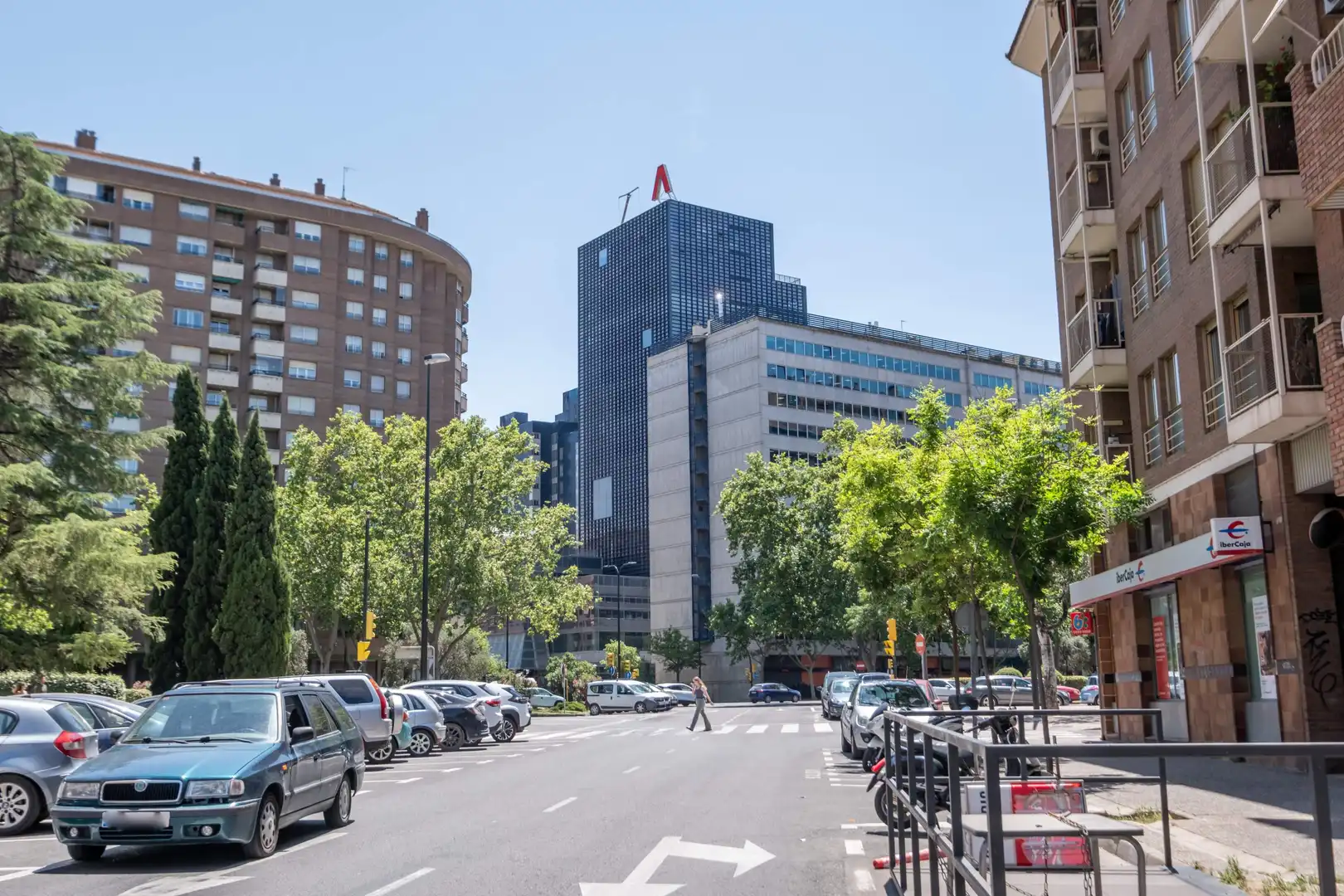 Außenansicht von Wohnung zum Verkauf in Zaragoza mit Klimaanlage, Heizung und Terrasse