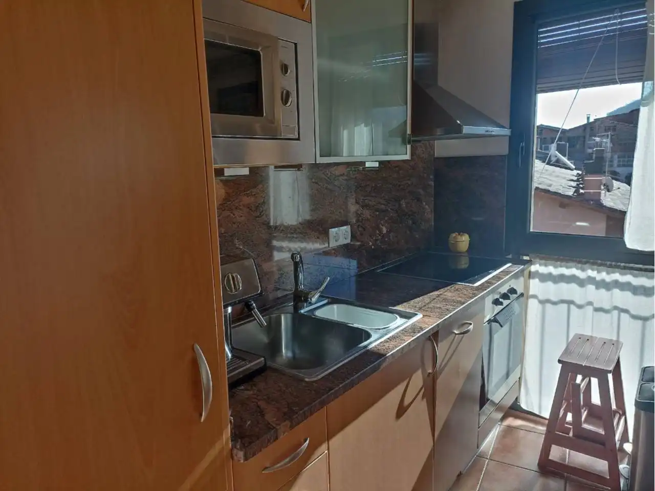 Cocina de Dúplex en venta en Castellfollit de la Roca con Calefacción, Terraza y Amueblado