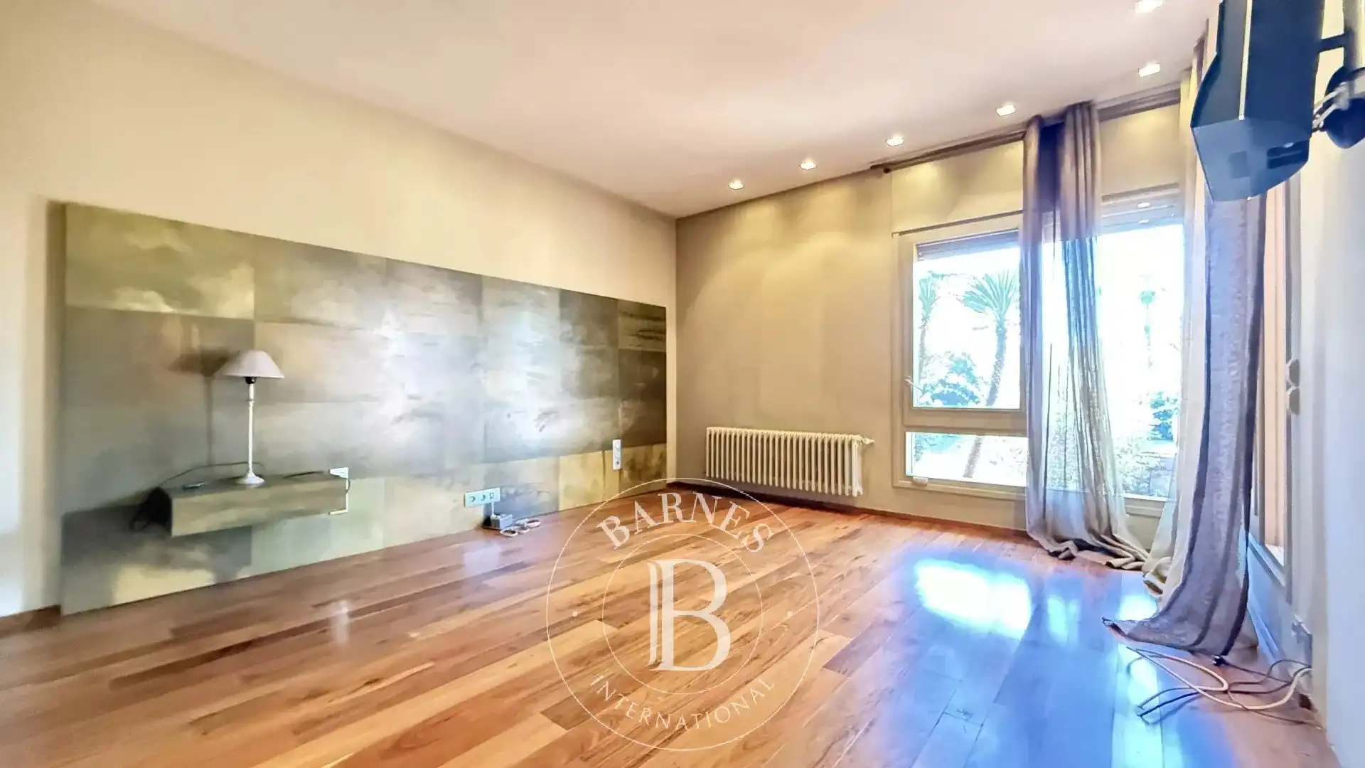 Sala d'estar de Casa o xalet en venda en Montornès del Vallès amb Aire condicionat, Calefacció i Jardí privat