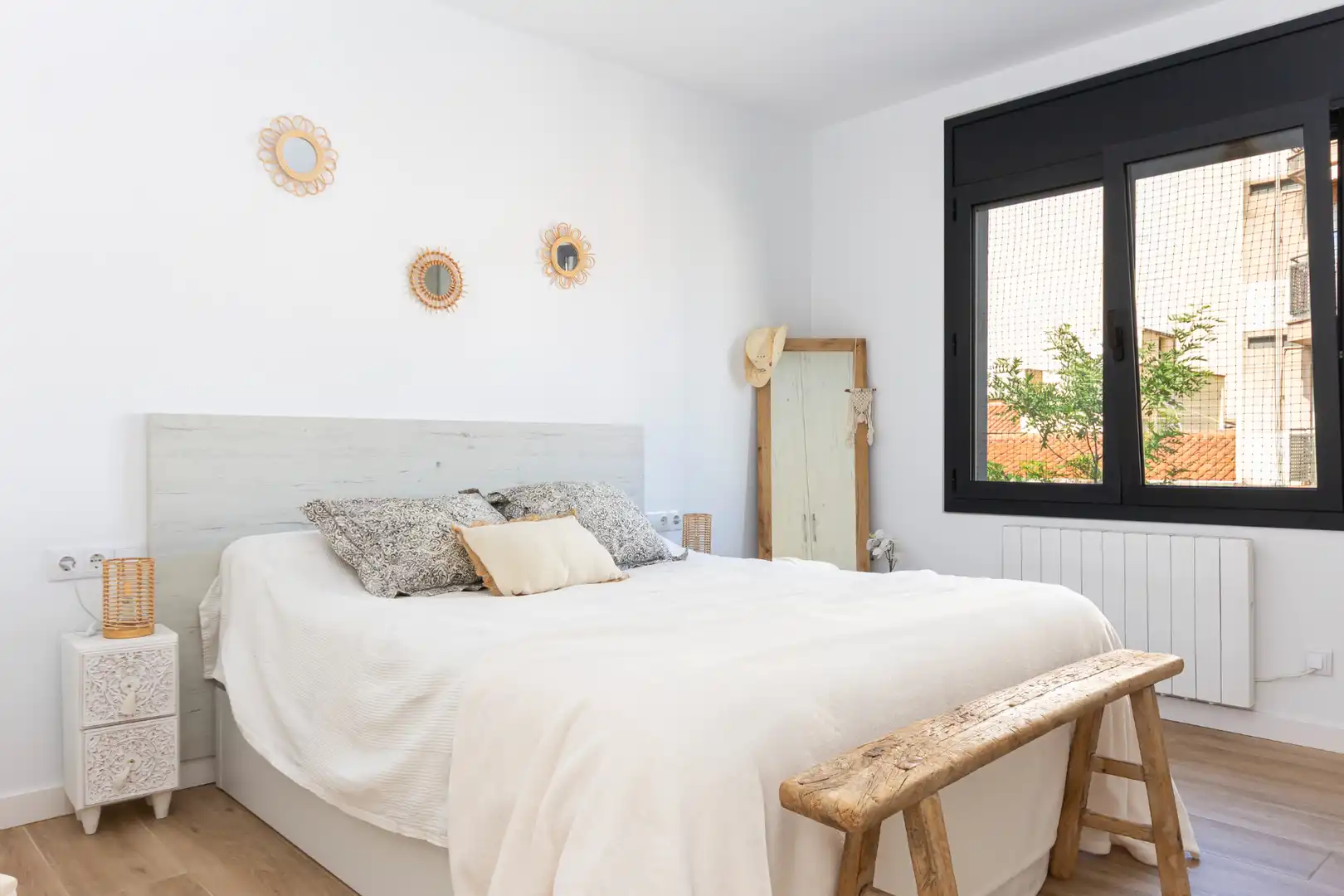 Dormitori de Casa adosada en venda en Terrassa amb Aire condicionat, Calefacció i Moblat