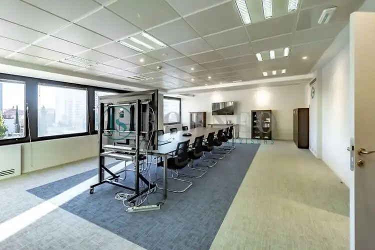 Office for rent in Madrid