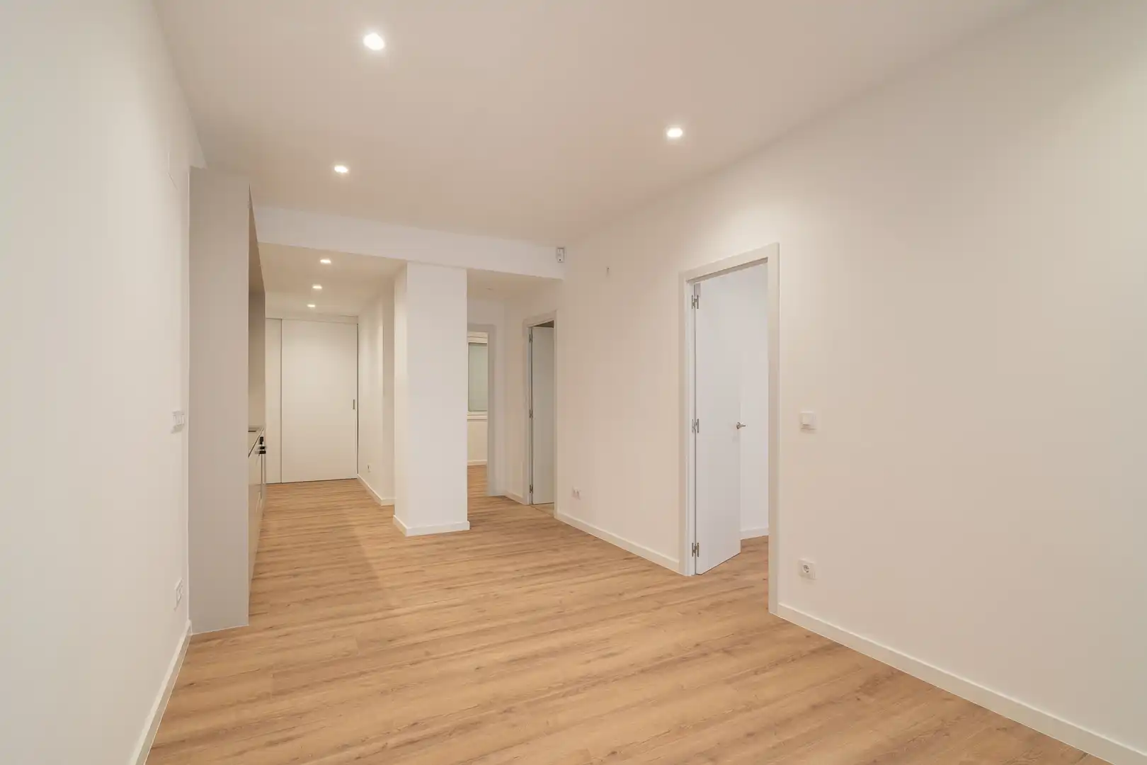 Piso en venta en Barcelona con Parquet y Horno