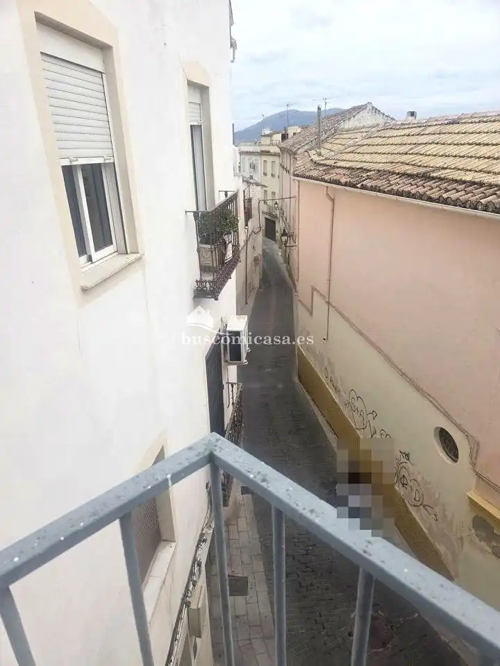 Vista exterior de Piso en venta en Martos con Balcón