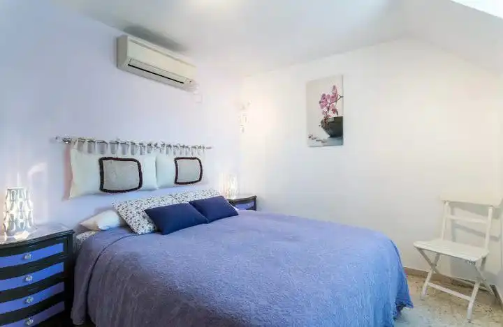 Habitación de Ático en venta en Sevilla con Aire acondicionado y Calefacción